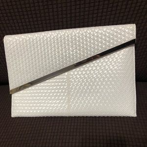 Ever new white clutch